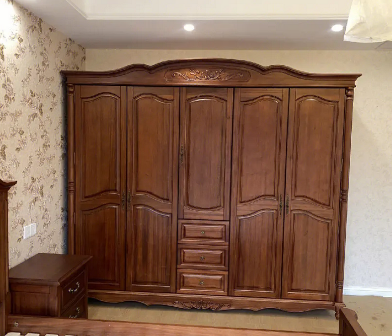 实木衣柜